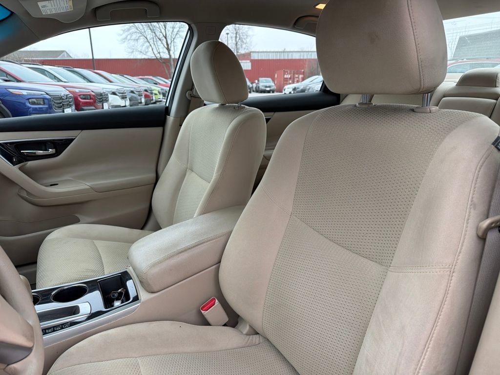 Used 2014 Nissan Altima 2.5 S w/ Sport Value Package image 19