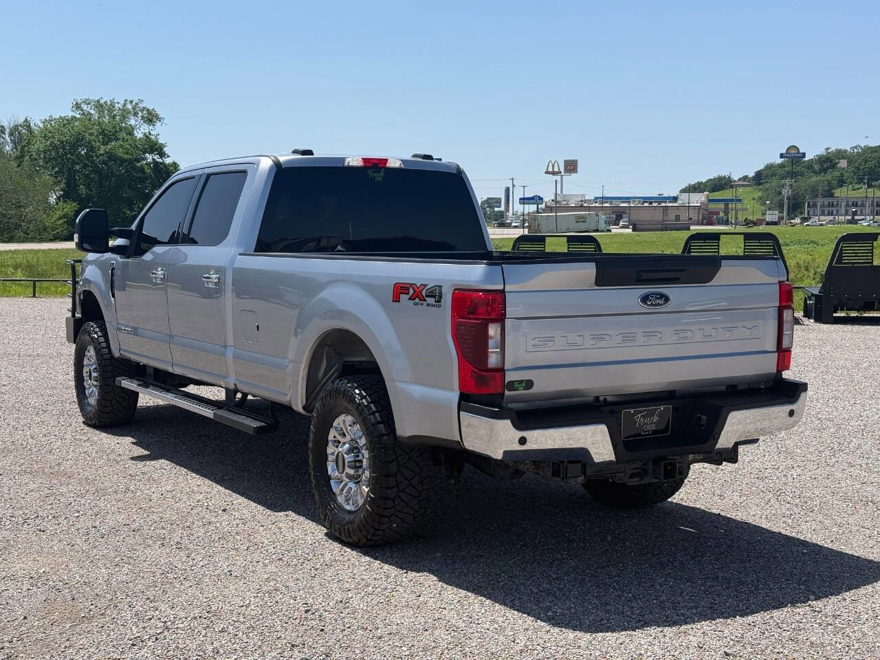 Used 2022 Ford F350 XLT w/ XLT Premium Package AWD/4WD image 8