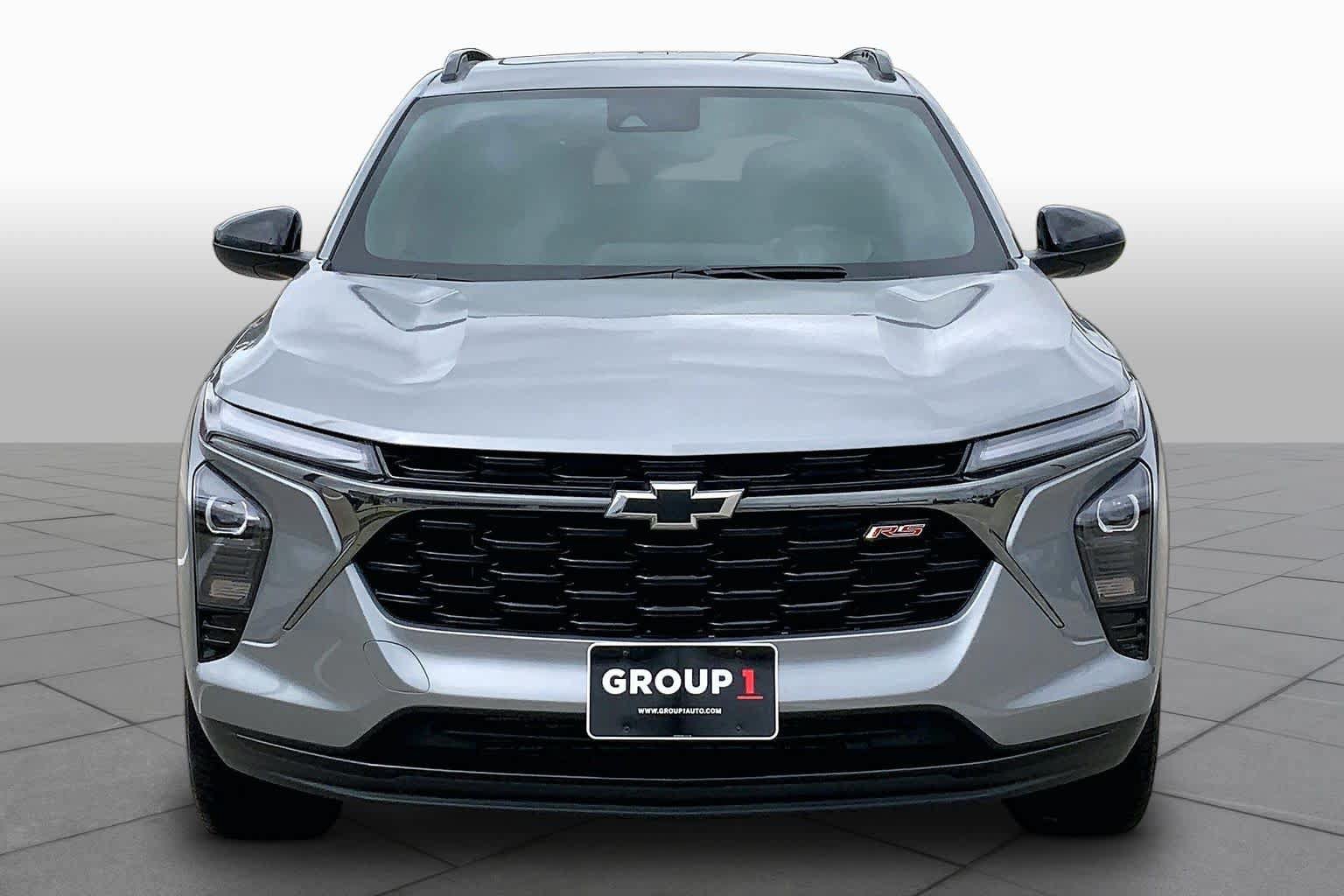 Certified 2025 Chevrolet Trax RS w/ Sunroof Package FWD image 4