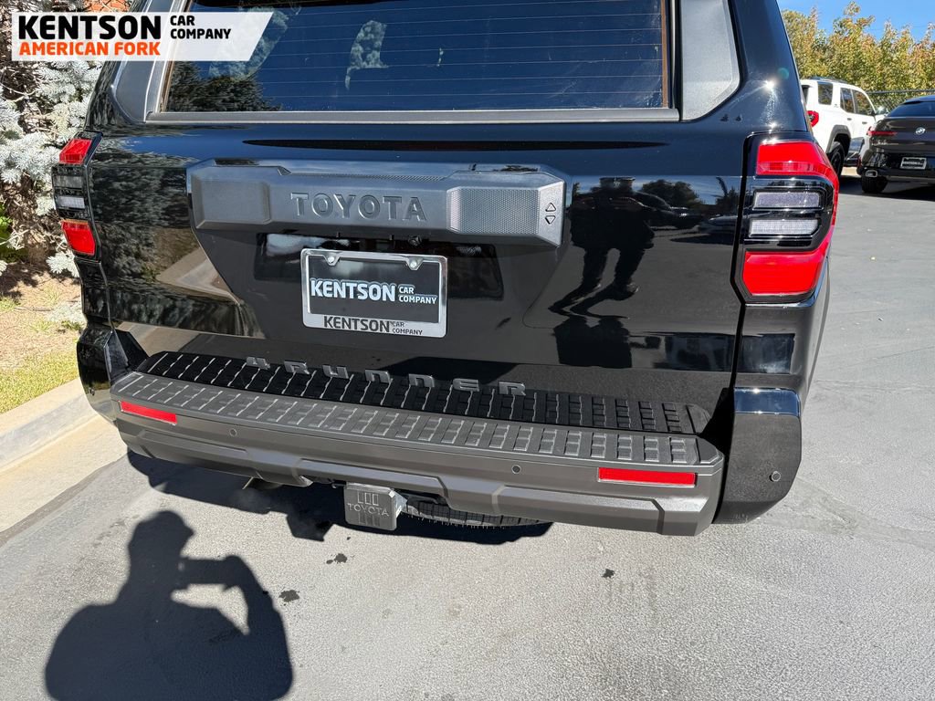 Used 2025 Toyota 4Runner TRD Off-Road image 37
