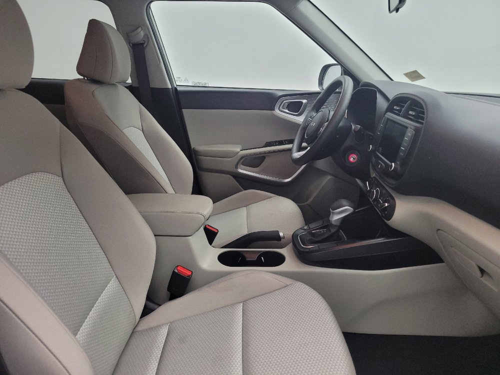 Used 2025 Kia Soul LX w/ LX Technology Package image 21