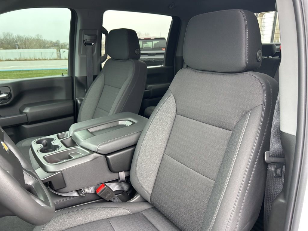 Used 2024 Chevrolet Silverado 2500 Custom w/ Custom Convenience Package image 19