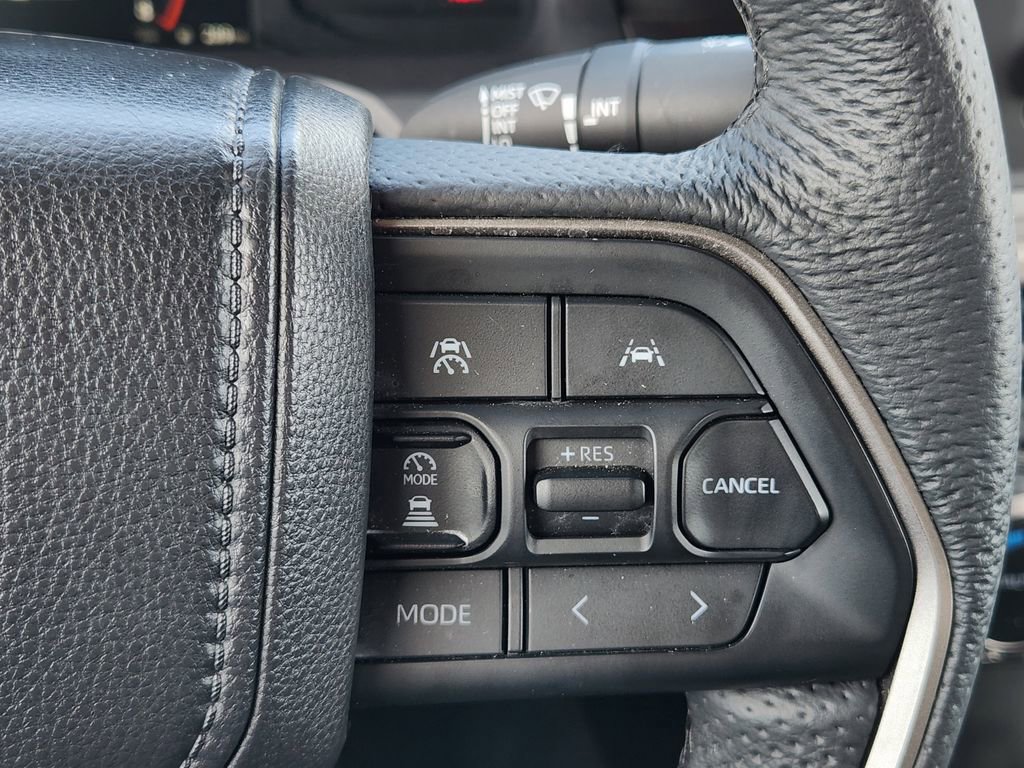 Certified 2025 Toyota Tacoma SR5 w/ SR5 Upgrade Package AWD/4WD image 30