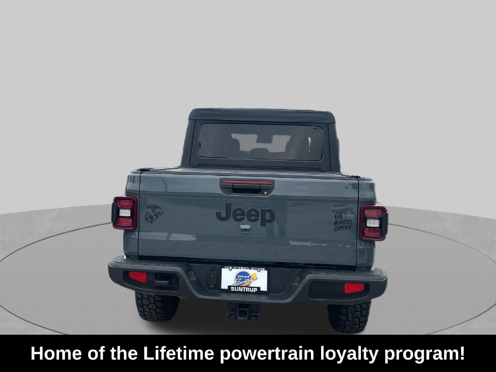 Used 2025 Jeep Gladiator Sport AWD/4WD image 5