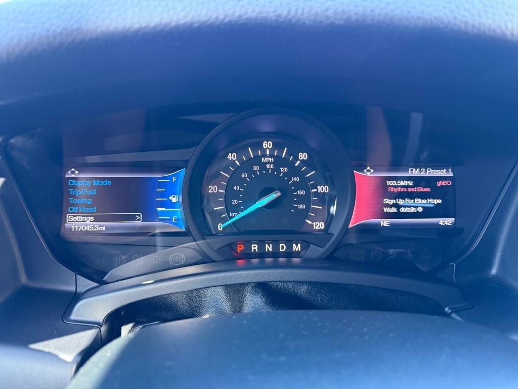 Used 2017 Ford Expedition Limited w/ Equipment Group 301A RWD image 16