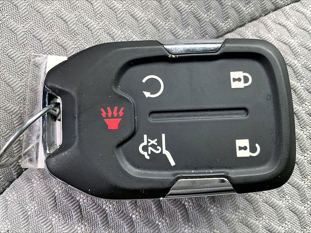 Used 2023 GMC Terrain SLE w/ Driver Convenience Package image 11