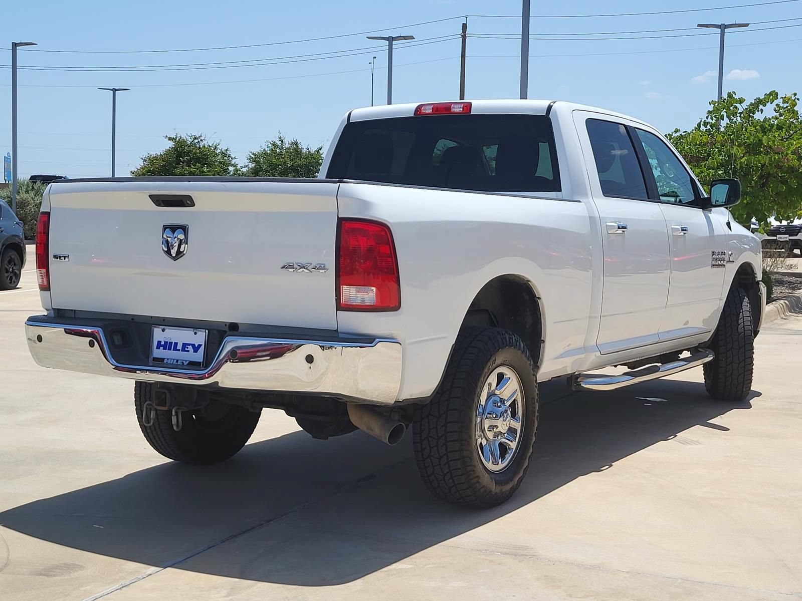 Used 2017 RAM 2500 SLT AWD/4WD image 4