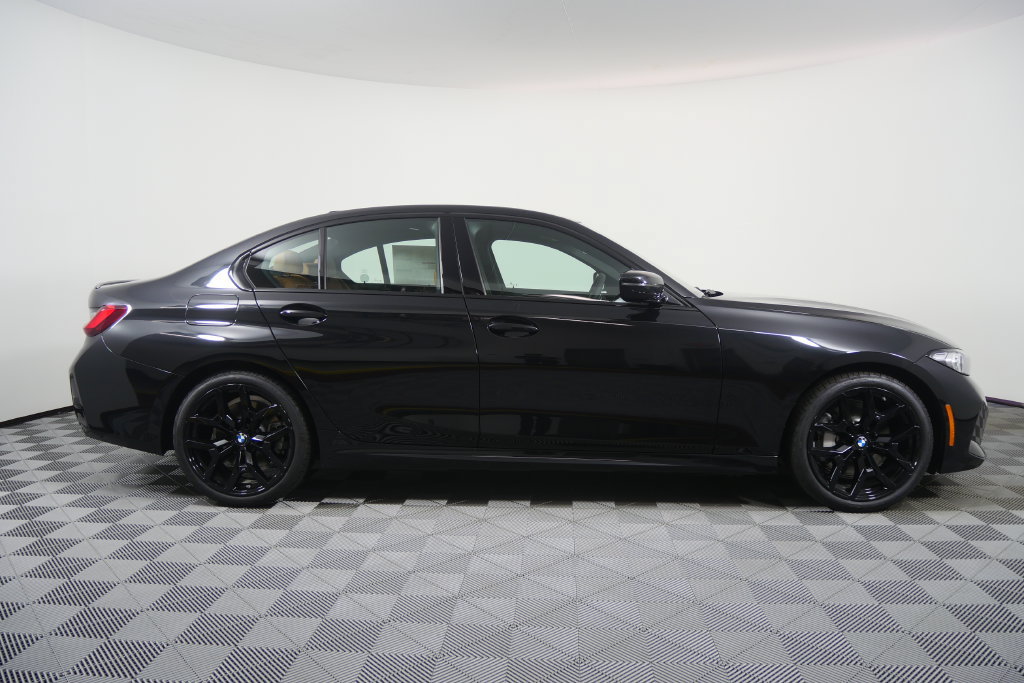 New 2026 BMW 330i Sedan w/ M Sport Package RWD image 3