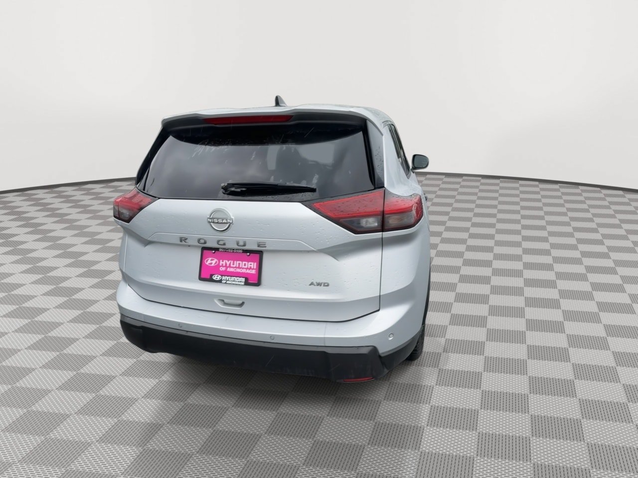 Used 2024 Nissan Rogue S AWD/4WD image 7
