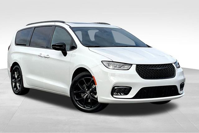 New 2026 Chrysler Pacifica Limited