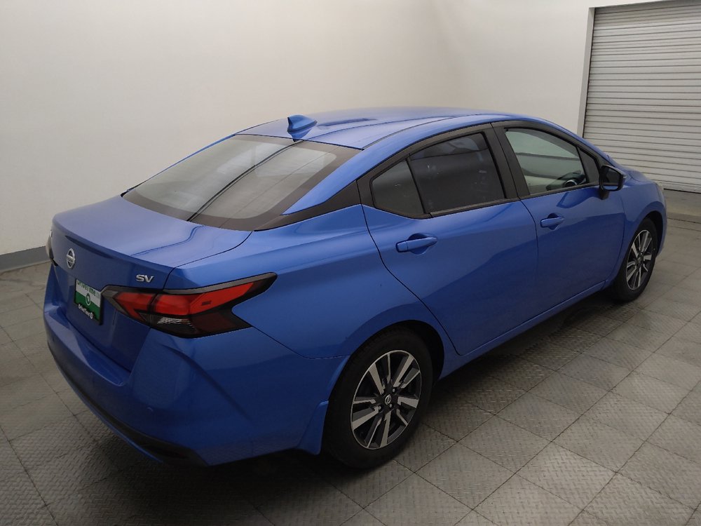 Used 2021 Nissan Versa SV FWD image 9