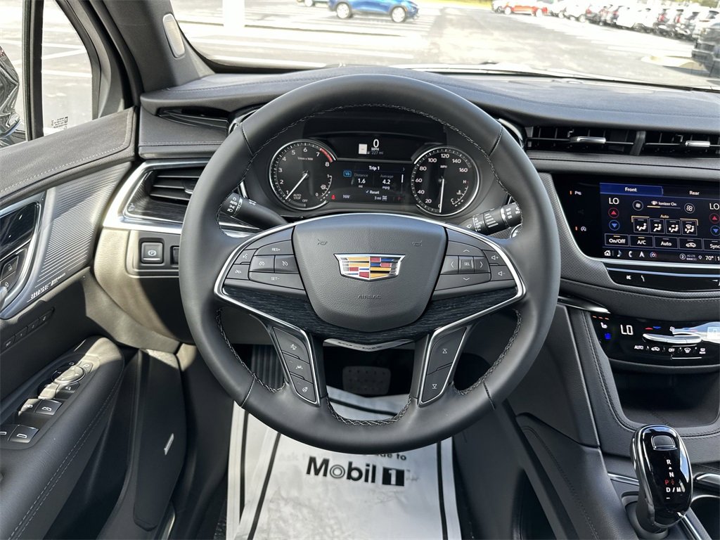 New 2025 Cadillac XT5 Premium Luxury image 14
