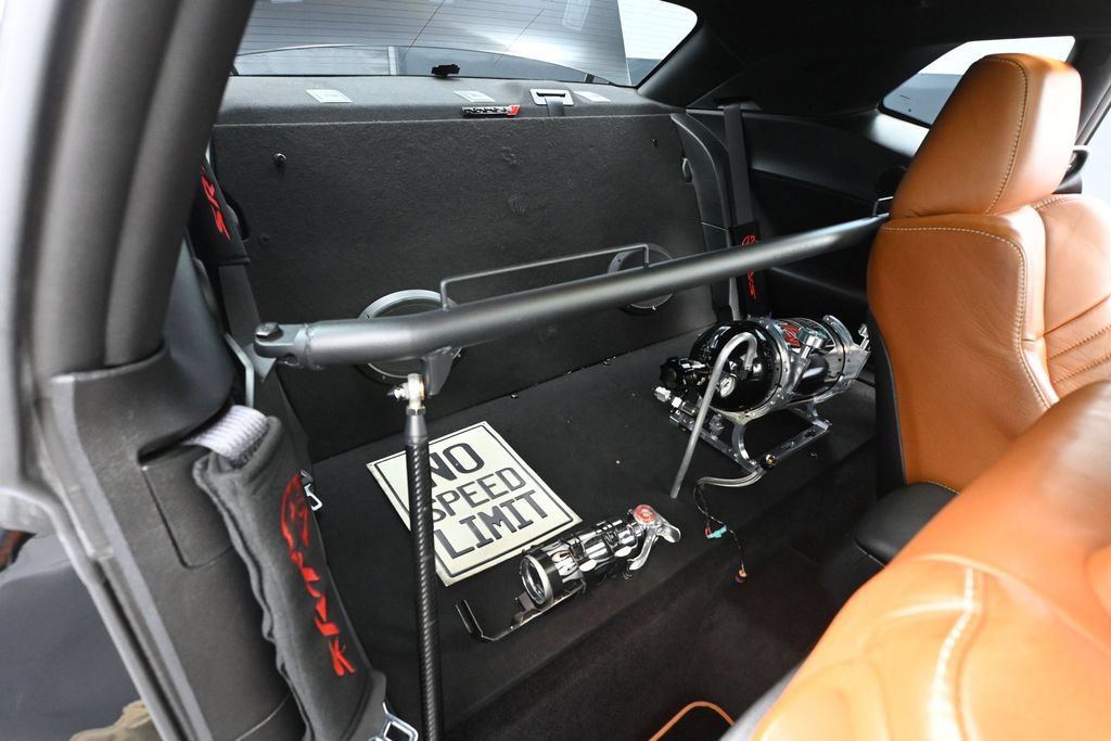 Used 2016 Dodge Challenger SRT Hellcat RWD image 40