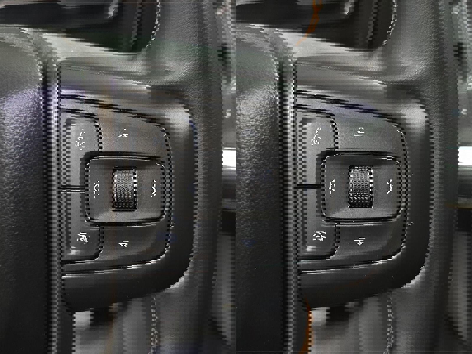 Used 2024 GMC Yukon XL AT4 w/ AT4 Premium Package image 13