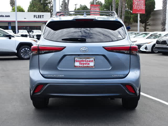 Used 2023 Toyota Highlander Limited FWD image 14
