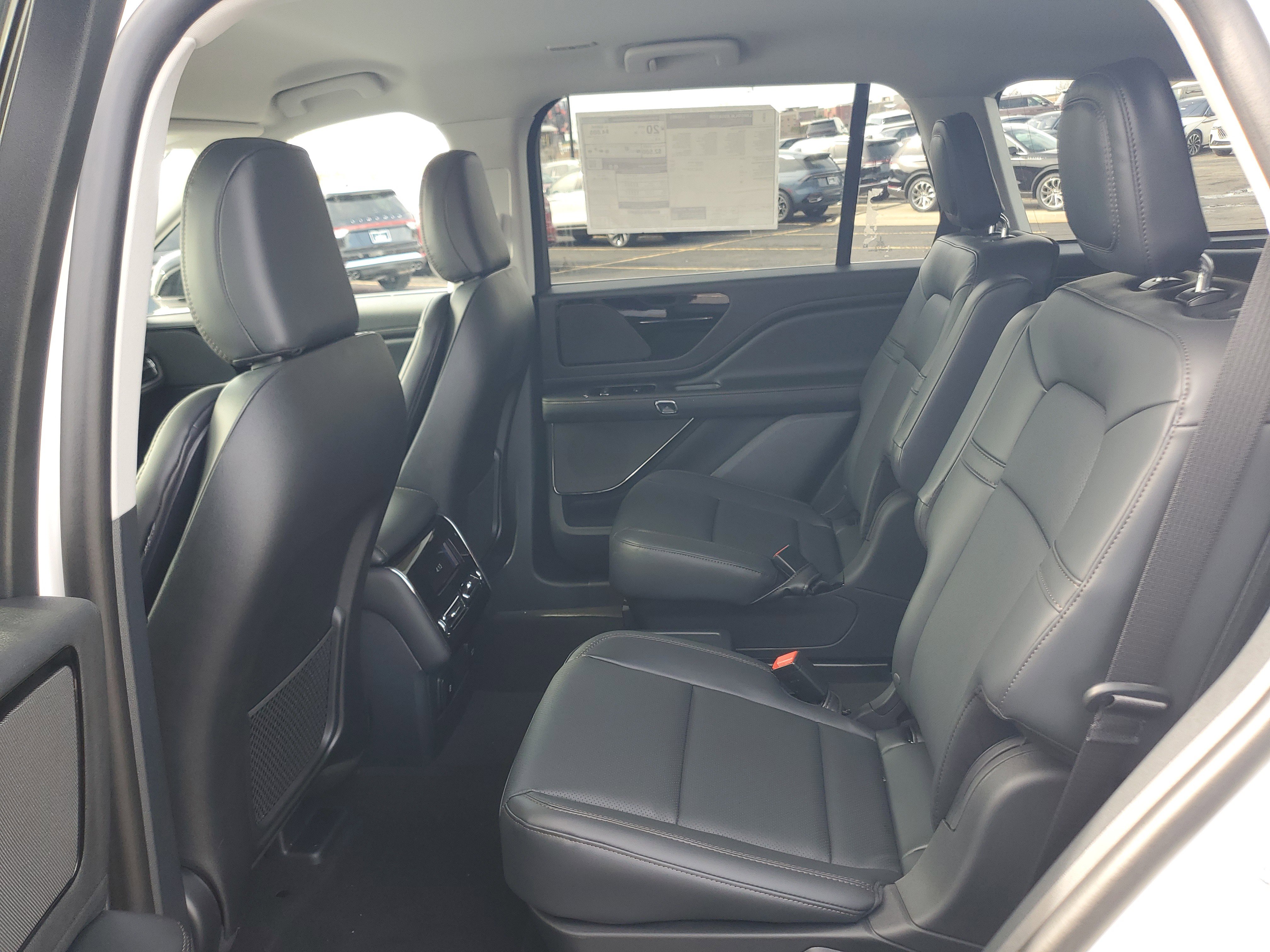 New 2026 Lincoln Aviator AWD image 21