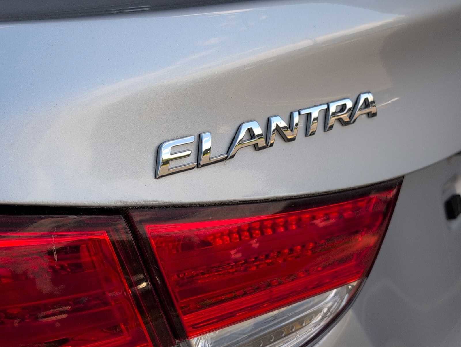 Used 2013 Hyundai Elantra GLS w/ Preferred Pkg image 13