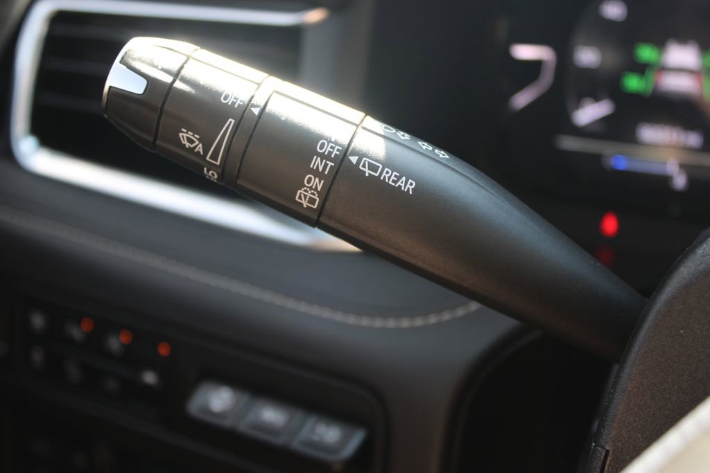 Used 2023 GMC Yukon Denali Ultimate w/ LPO, Floor Liner Package image 42