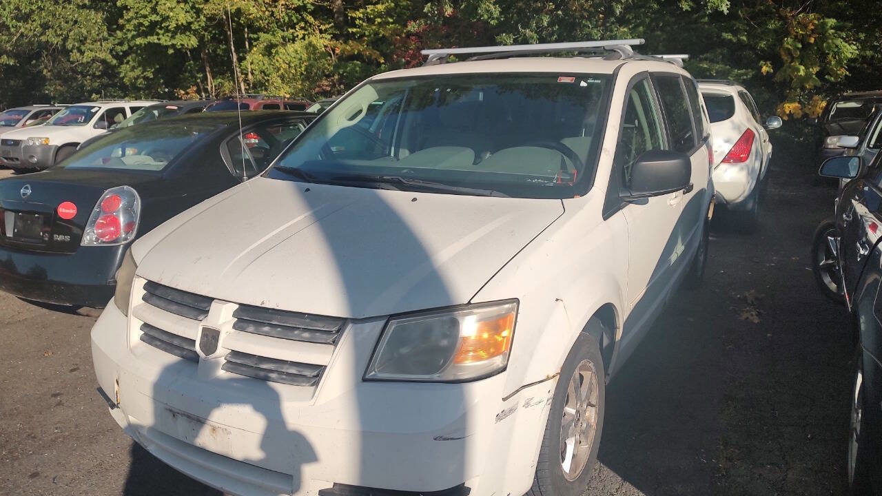 Used 2009 Dodge Grand Caravan SE image 2