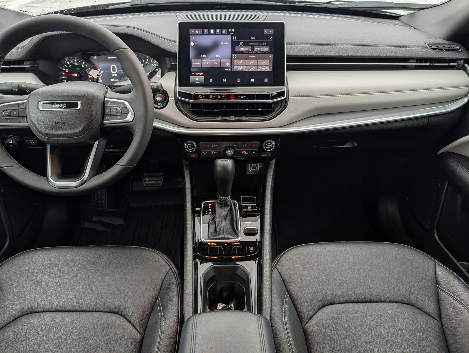 Used 2025 Jeep Compass Limited image 10