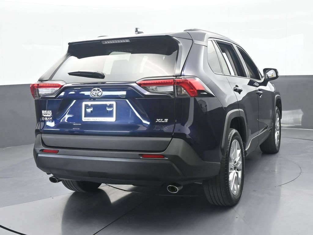 Used 2025 Toyota RAV4 XLE Premium FWD image 5