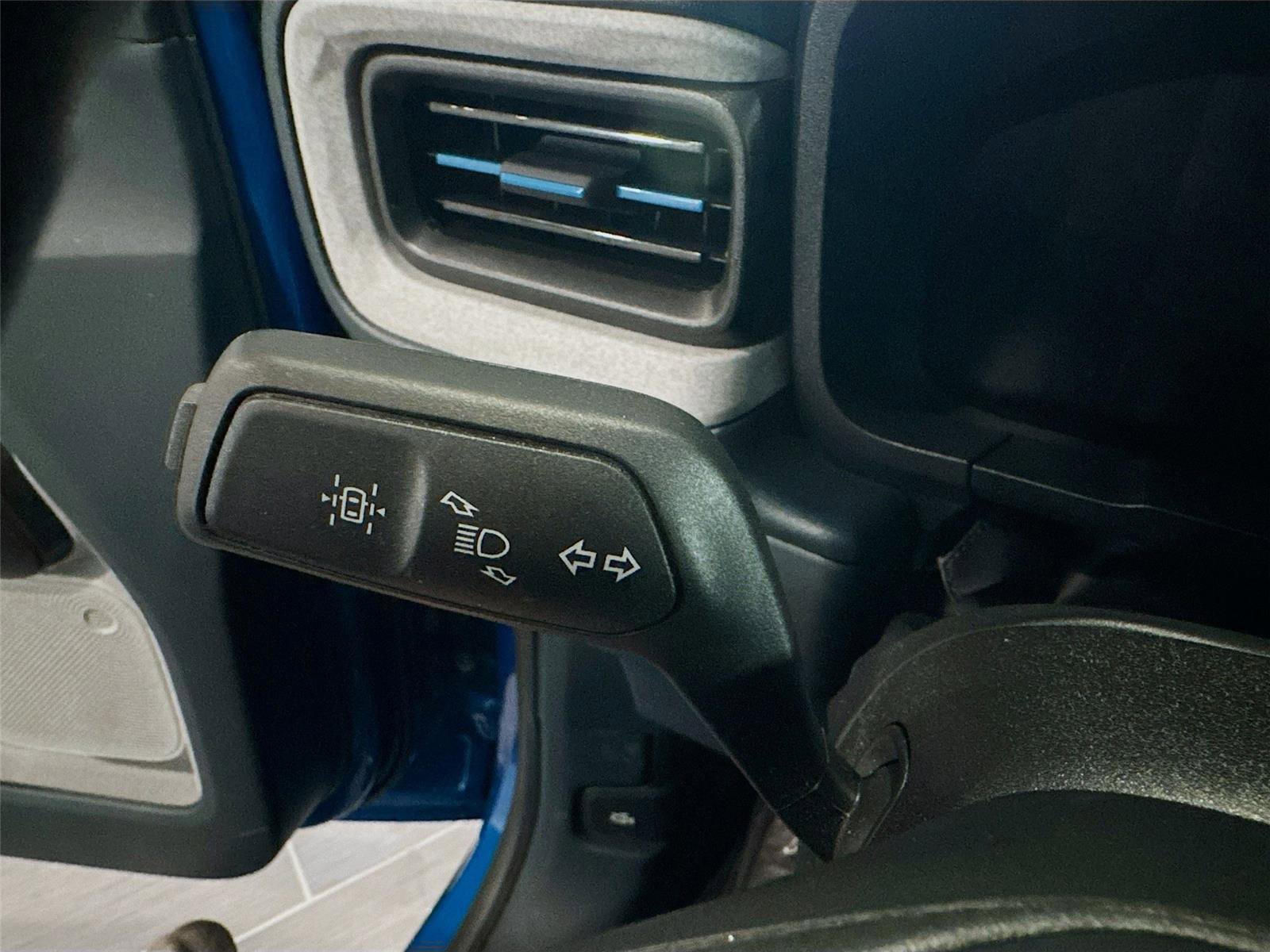 Used 2025 Ford Maverick XLT w/ XLT Luxury Package image 5