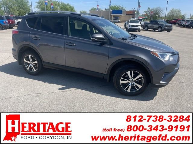Used 2018 Toyota RAV4 XLE AWD/4WD image 1