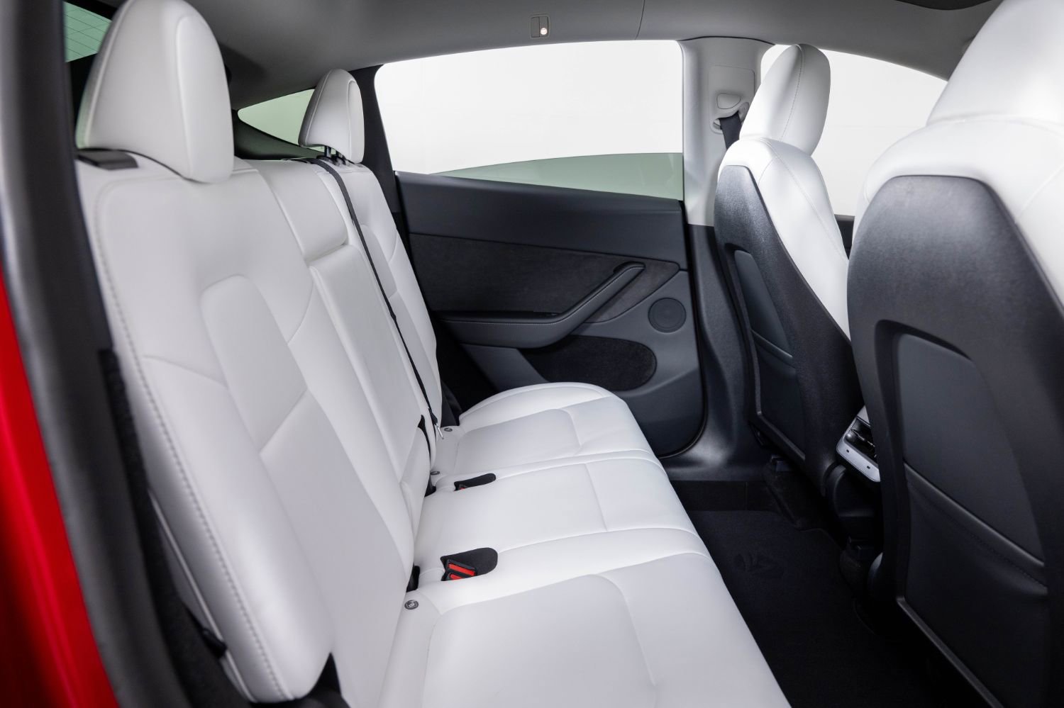 Used 2024 Tesla Model Y Long Range image 23