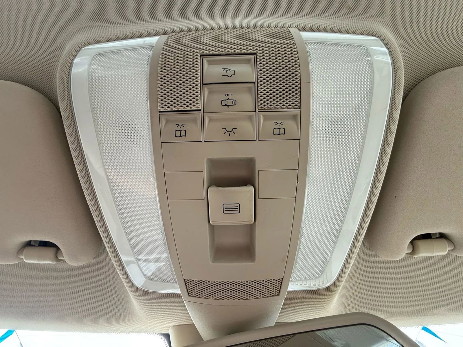 Used 2010 Mercedes-Benz E 350 Coupe image 40