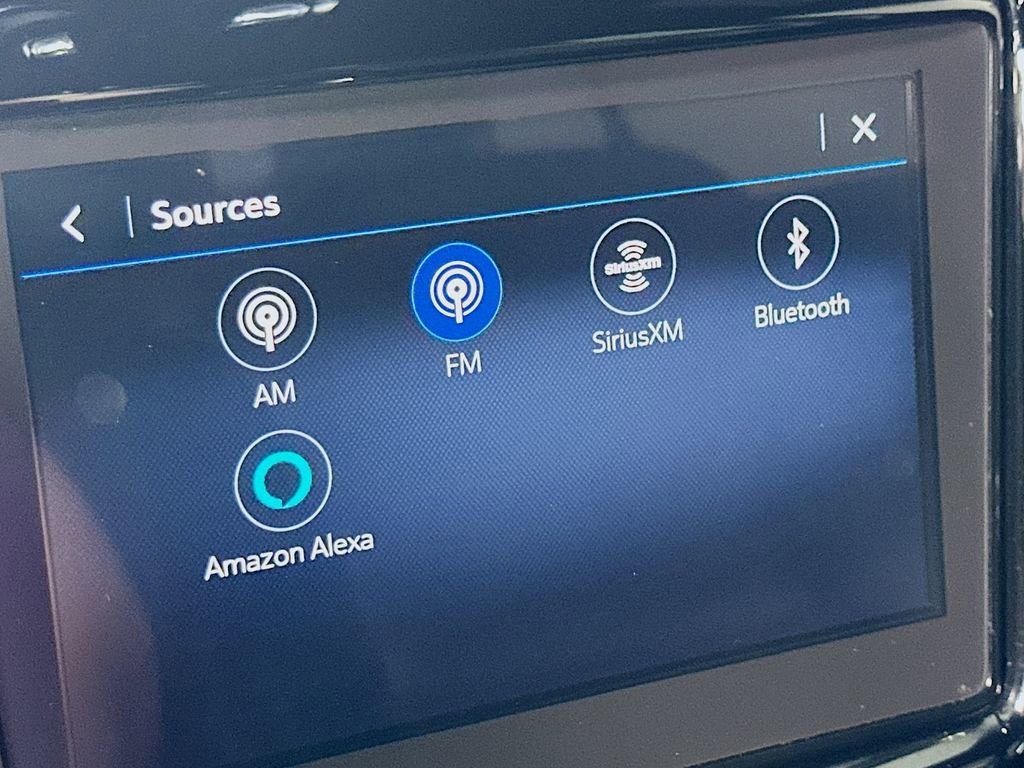 Used 2023 Chevrolet Traverse High Country image 29