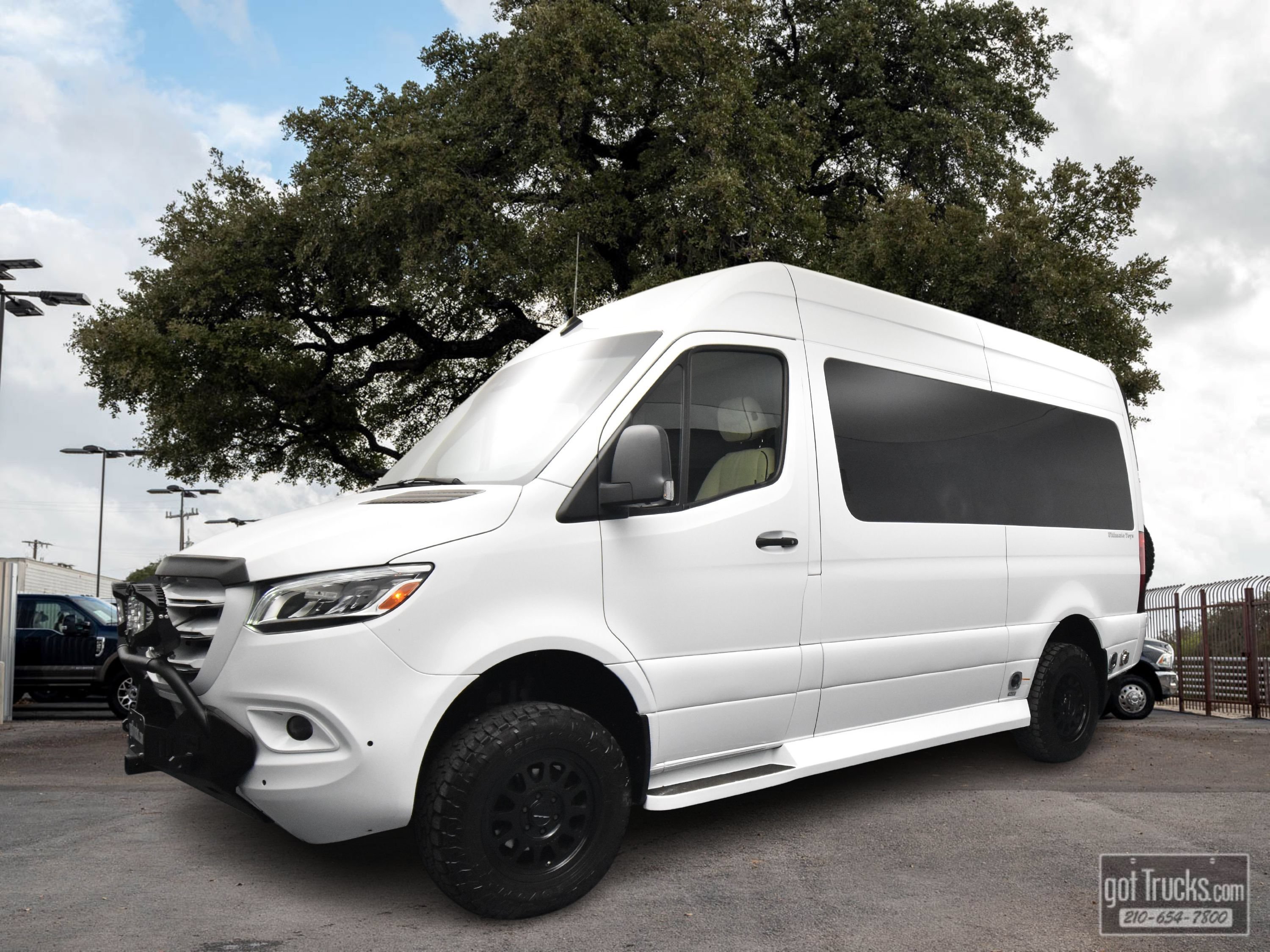 Used 2020 Mercedes-Benz Sprinter 2500 image 1