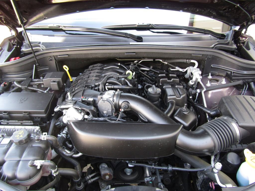 Used 2025 Dodge Durango GT image 36