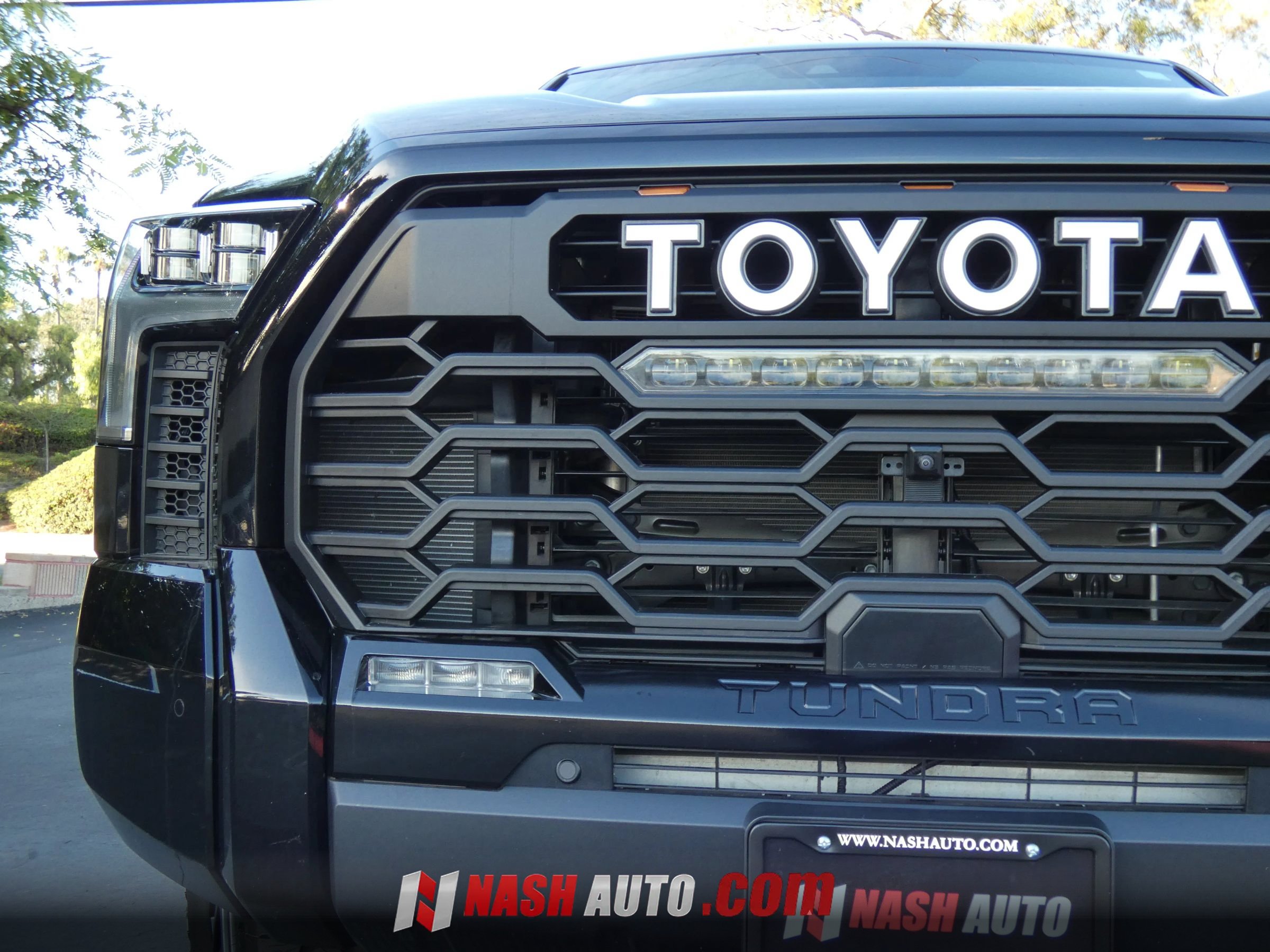 Used 2026 Toyota Tundra Limited AWD/4WD image 18