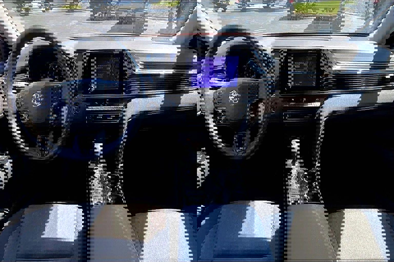 Used 2025 Toyota Camry LE FWD image 15