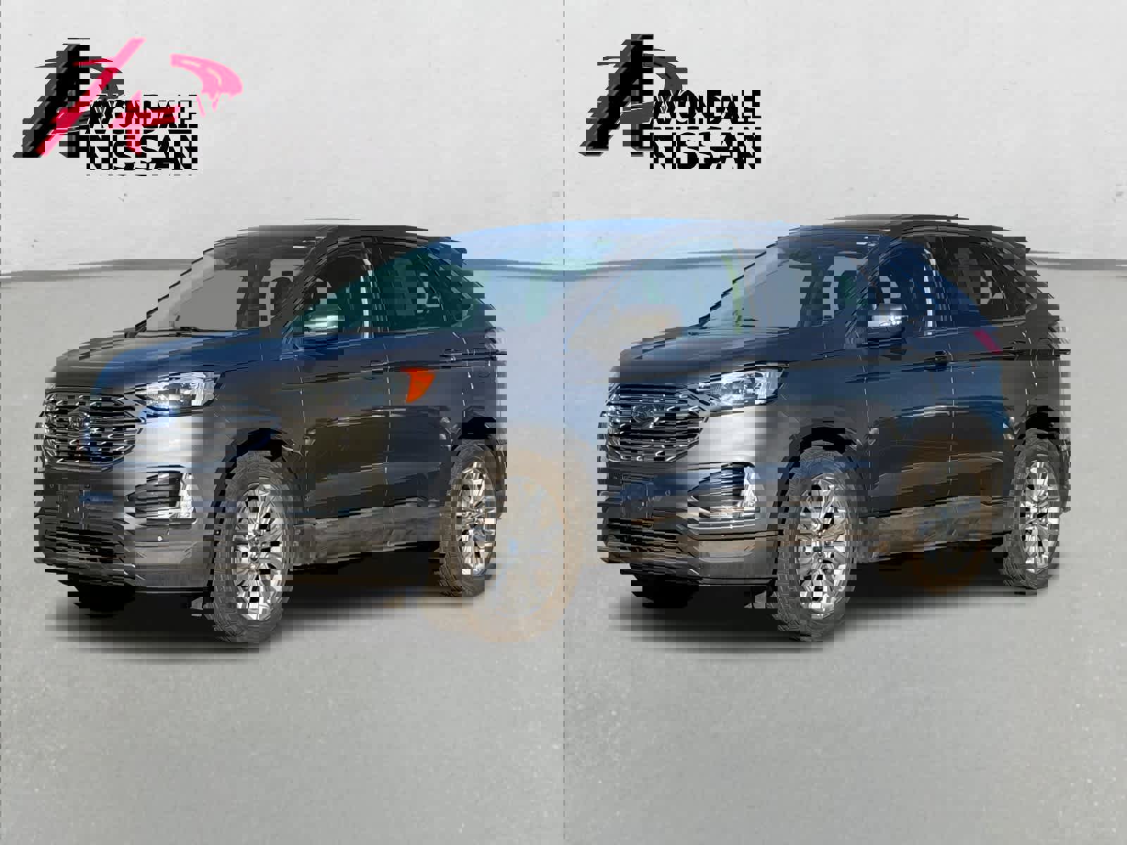 Used 2022 Ford Edge Titanium image 2