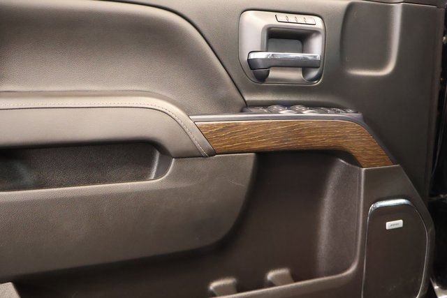 Used 2017 GMC Sierra 2500 Denali w/ Duramax Plus Package image 11