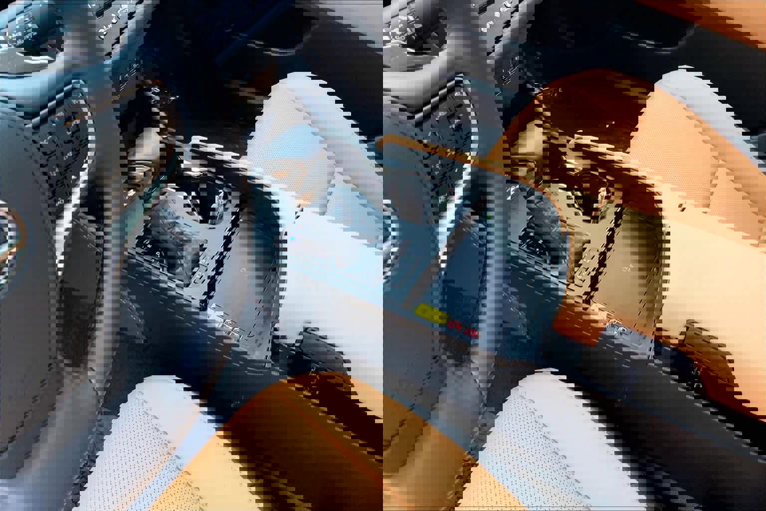 Certified 2025 Lexus ES 300h ES 300h w/ Premium Package image 17