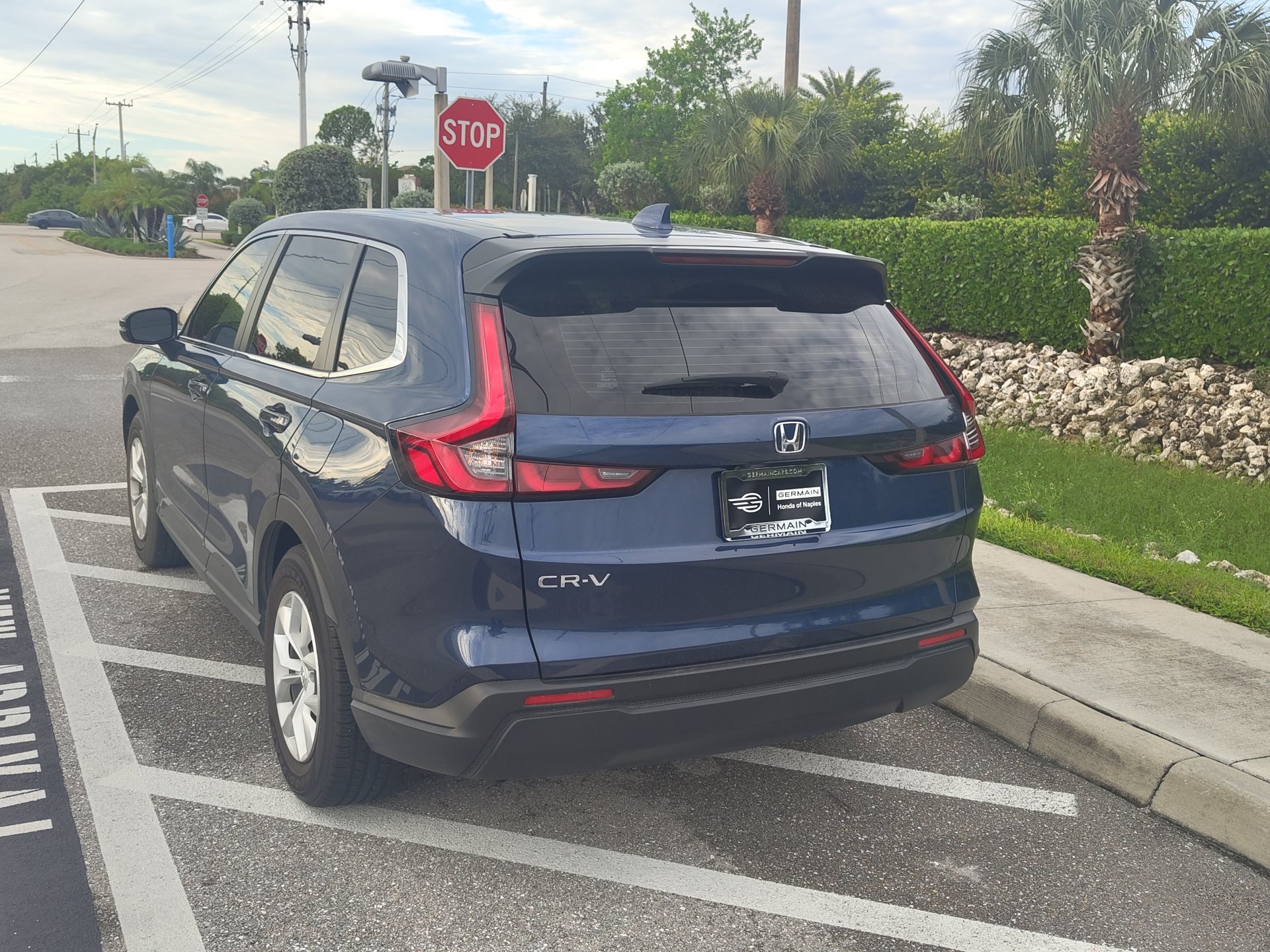 Used 2023 Honda CR-V LX image 5