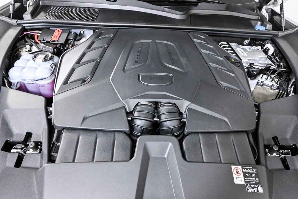 New 2026 Porsche Cayenne GTS image 44