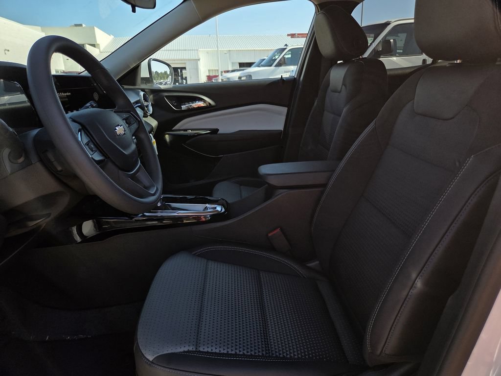 New 2026 Chevrolet Trax LT FWD image 14