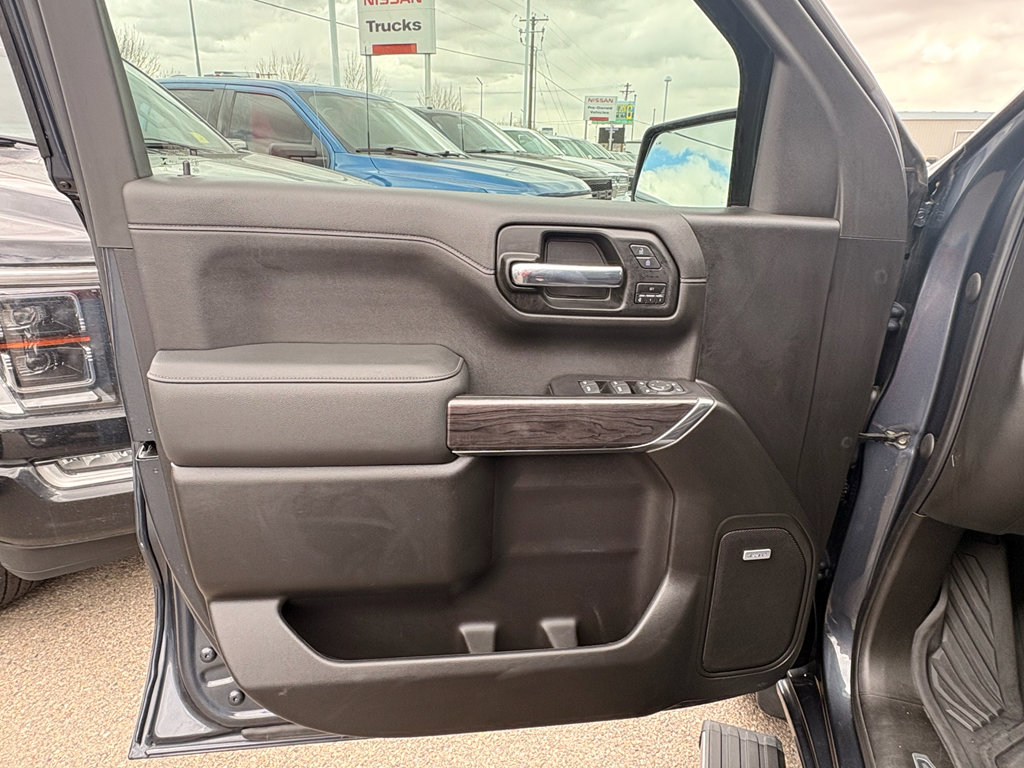 Used 2022 Chevrolet Silverado 1500 LTZ w/ LTZ Premium Package AWD/4WD image 13