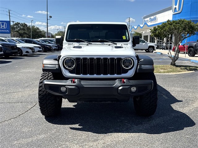 Used 2024 Jeep Wrangler Unlimited Rubicon image 3