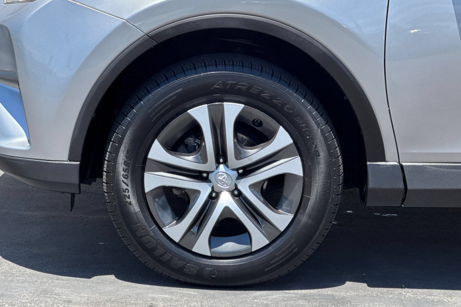 Certified 2017 Toyota RAV4 LE w/ Carpet Mat Package FWD image 32
