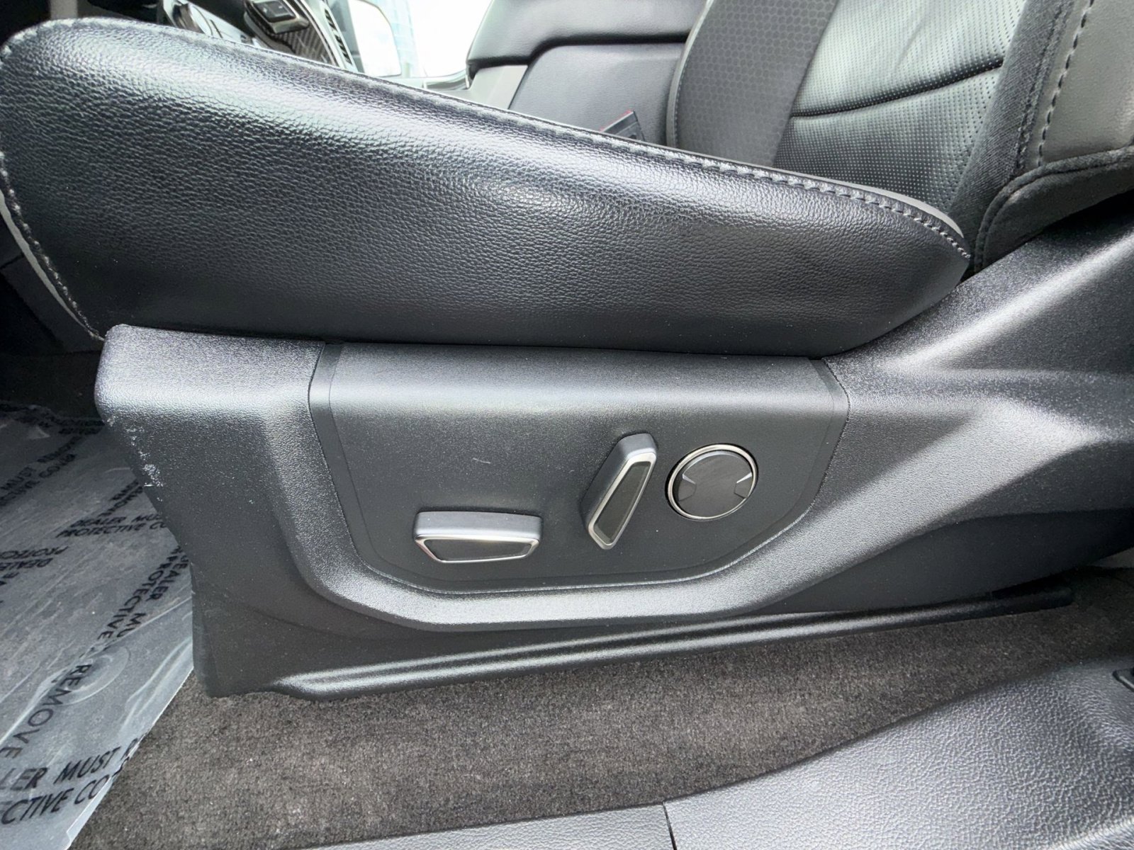 Used 2019 Ford F150 Raptor w/ Equipment Group 802A Luxury image 14