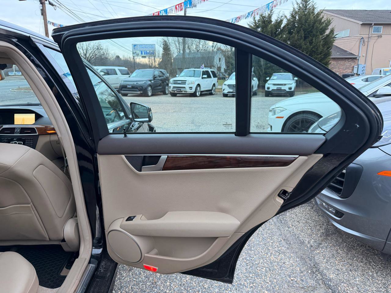 Used 2013 Mercedes-Benz C 300 4MATIC Sedan image 21