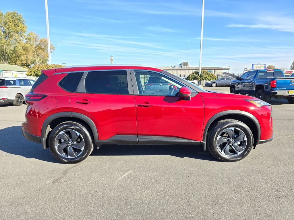Used 2026 Nissan Rogue SV w/ SV Premium Package AWD/4WD image 7