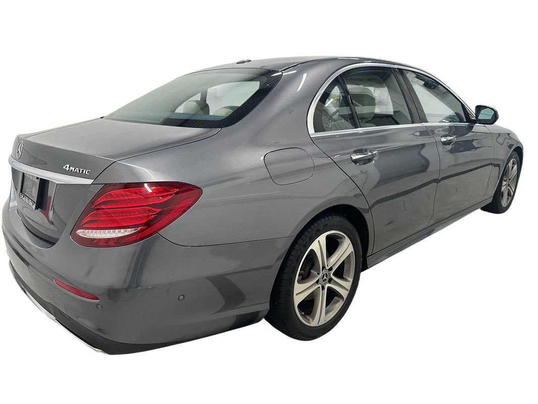 Used 2018 Mercedes-Benz E 300 4MATIC image 4