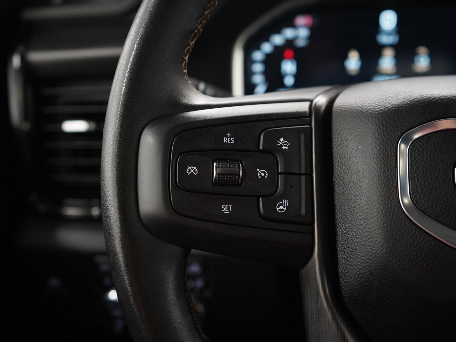 Used 2024 GMC Sierra 3500 AT4 AWD/4WD image 27