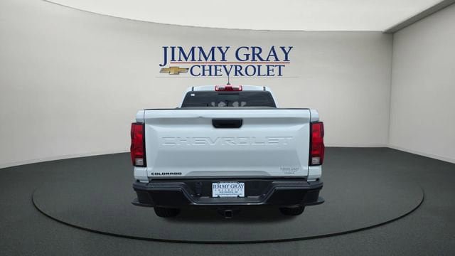 Used 2024 Chevrolet Colorado W/T w/ Advanced Trailering Package RWD image 4