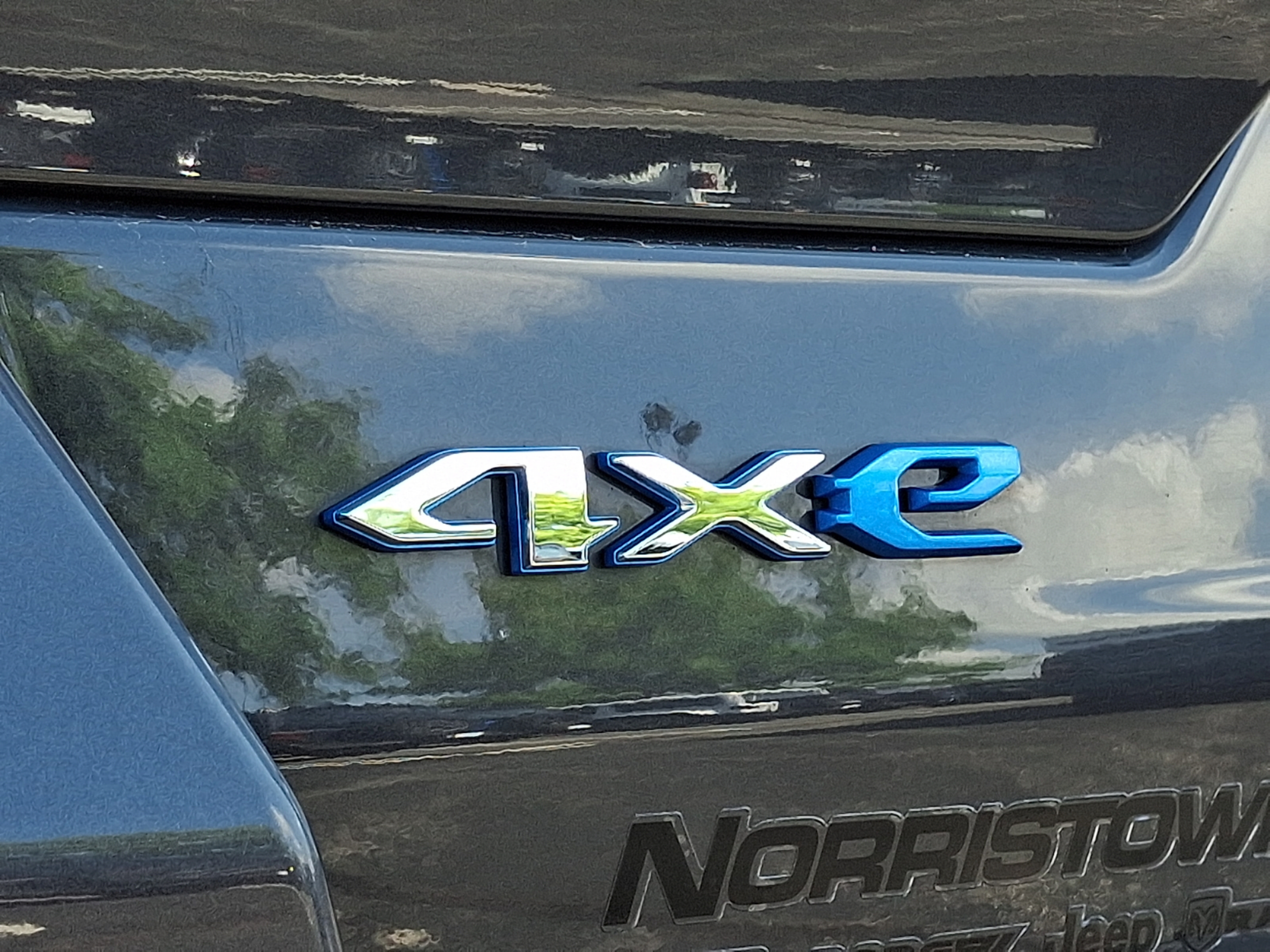 Used 2023 Jeep Grand Cherokee 4WD 4xe image 32
